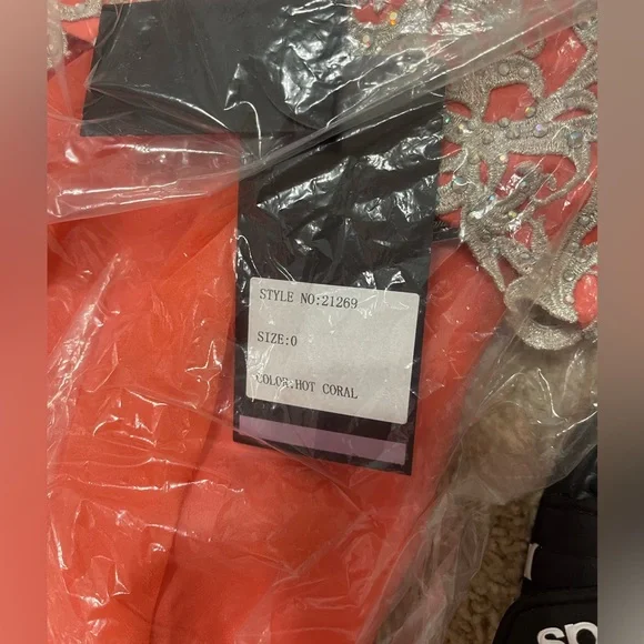 La Femme prom dress - Picture 2 of 4